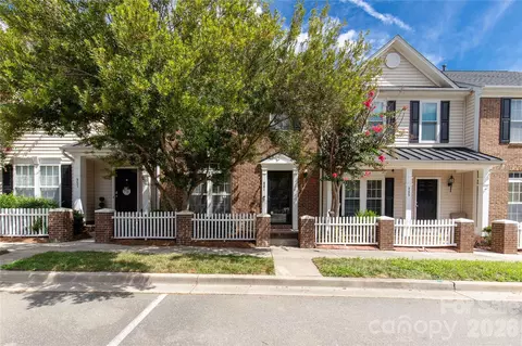 961 Coolsprings Ln, Rock Hill, SC 29730