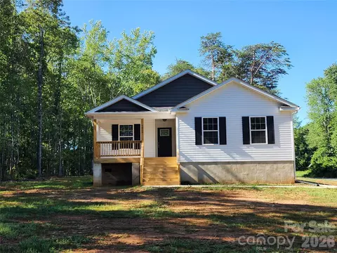 5900 Flamingo 4 Dr #4, Conover, NC 28613