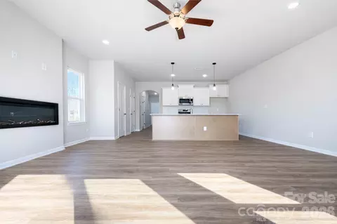 3111 Aberleaf Ln, Charlotte, NC 28227