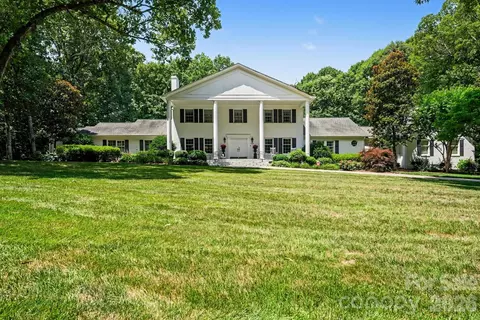 414 Saint Andrews Rd, Statesville, NC 28625