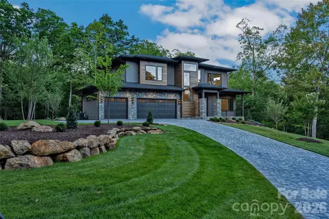 163 Stonefly Dr, Horse Shoe, NC 28742