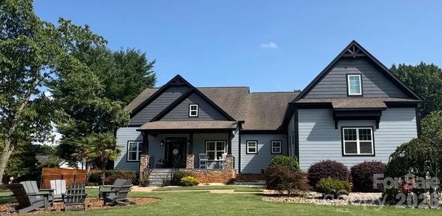 129 Aqua Dr, Mooresville, NC 28117