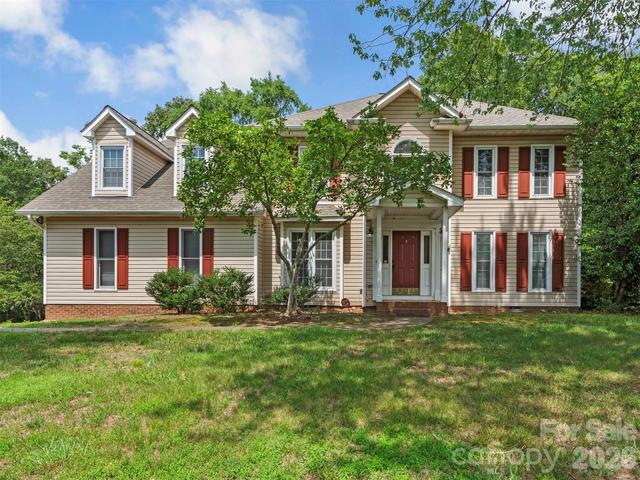 14437 Raynham Dr, Charlotte, NC 28262