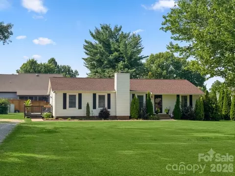 708 Langtree Rd, Mooresville, NC 28117