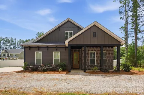 322 Shinnville Rd, Mooresville, NC 28115