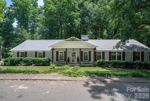 504 Dogwood Ln, Belmont, NC 28012