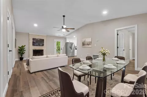 317 Jackson Pl, Matthews, NC 28104