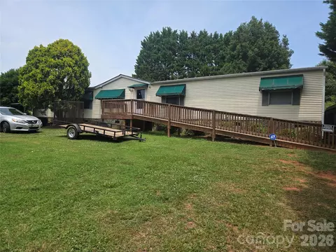 4632 Belvedere Dr, Claremont, NC 28610