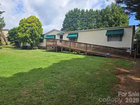 4632 Belvedere Dr, Claremont, NC 28610