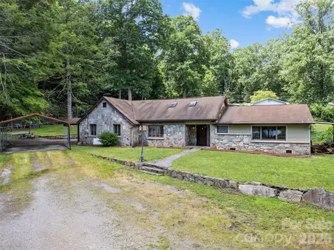 64 Turner Br, Maggie Valley, NC 28751