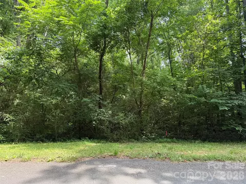 9562 Regent Dr, Davidson, NC 28036 photo 1