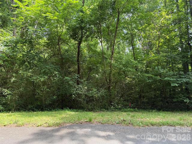 9562 Regent Dr, Davidson, NC 28036