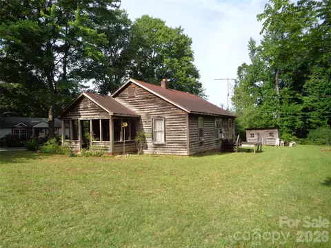 160 Mountain View Cemetery Rd, Rutherfordton, NC 28139