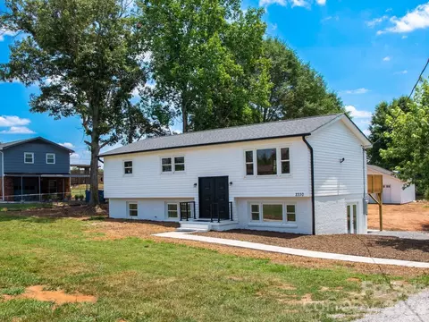 2330 40th Avenue Ne Ct NE, Hickory, NC 28601