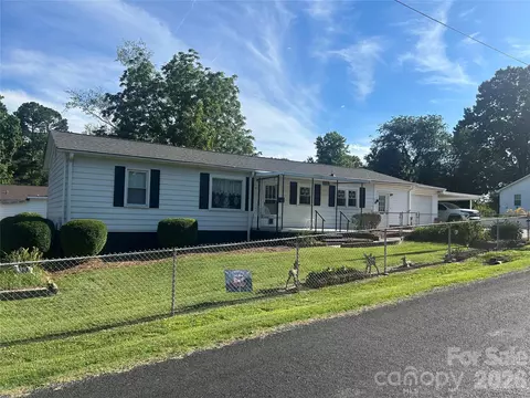 402 E 24th St, Kannapolis, NC 28083 photo 2