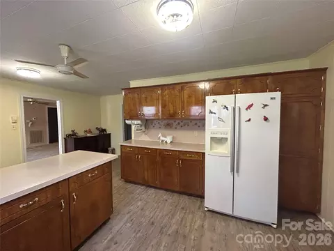 402 E 24th St, Kannapolis, NC 28083 photo 16