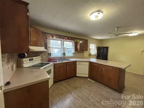 402 E 24th St, Kannapolis, NC 28083 photo 15