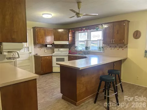402 E 24th St, Kannapolis, NC 28083 photo 18