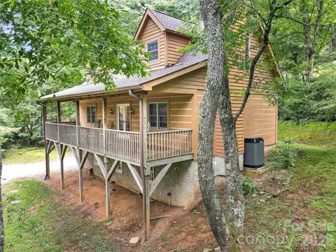 Exterior - 219 Red Maple Ln, Boone, NC 28607 photo 7 of 9