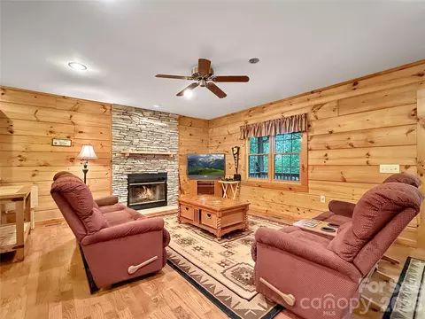 Living - 219 Red Maple Ln, Boone, NC 28607 photo 2 of 3