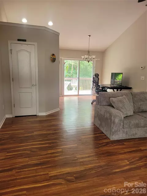 4089 Fallen Pine Rd, Sherrills Ford, NC 28673