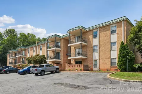 4736 Hedgemore Dr, Charlotte, NC 28209