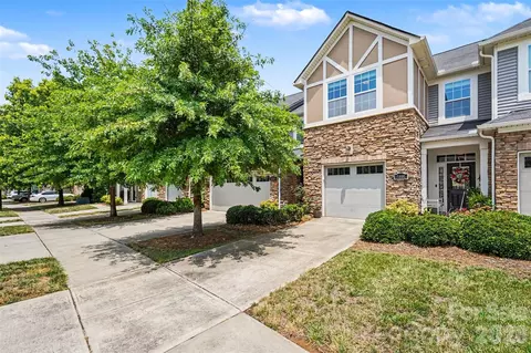 5606 Stonewells Dr, Charlotte, NC 28278