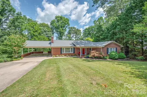 303 Elizabeth Ave, Forest City, NC 28043