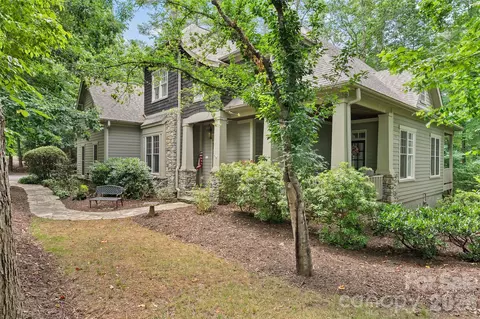 626 Wickhams Fancy Dr, Biltmore Lake, NC 28715