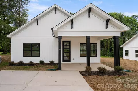 311 W Chestnut St, Stanley, NC 28164