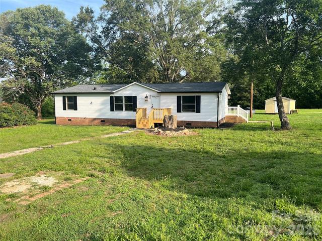 373 Griggs Rd, Clover, SC 29710