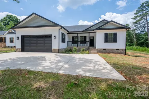 2474 Shoal Rd, Crouse, NC 28033