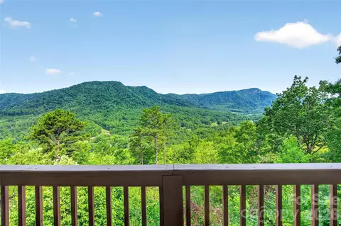 40 E Valley View Dr, Marion, NC 28752 photo 3