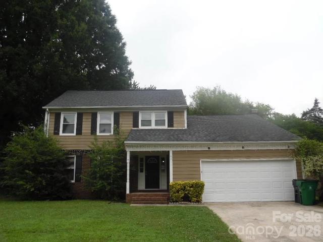 6311 Coach Hill Ln, Charlotte, NC 28212