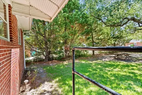 Exterior - 63 Lynn Ave, Cheraw, SC 29520 photo 3 of 8