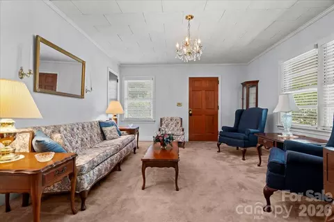 Living - 63 Lynn Ave, Cheraw, SC 29520 photo 2 of 2