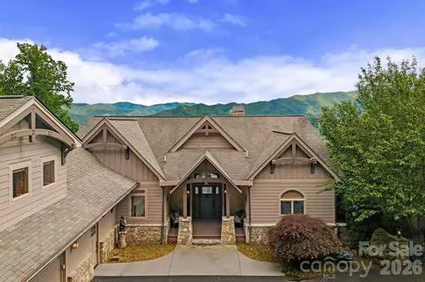241 Glen Eagle Dr, Waynesville, NC 28786