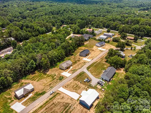 View/Area - 2047 Bailey Dr, Hickory, NC 28601 photo 1 of 2