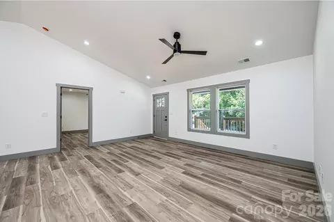 Living - 2047 Bailey Dr, Hickory, NC 28601 photo 1 of 2
