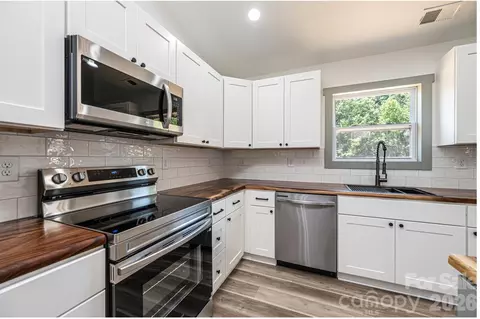 Kitchen - 2047 Bailey Dr, Hickory, NC 28601 photo 1 of 2