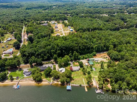 View/Area - 2047 Bailey Dr, Hickory, NC 28601 photo 2 of 2