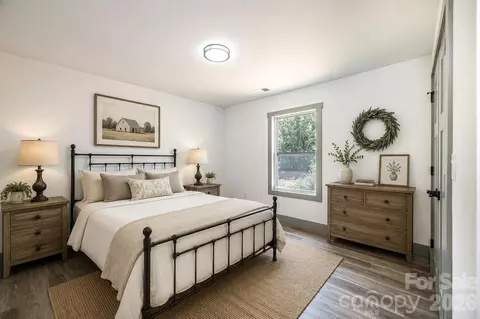 Bedroom - 2047 Bailey Dr, Hickory, NC 28601 photo 4 of 5