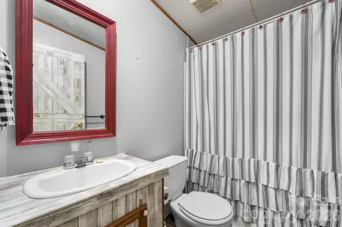 Bath - 4901 Uncle Freds Pl, Morganton, NC 28655 photo 2 of 2