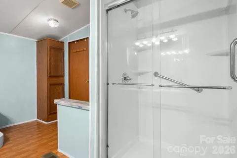 Bath - 4901 Uncle Freds Pl, Morganton, NC 28655 photo 1 of 2