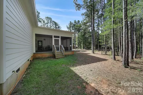 Exterior - 880 Shiloh Unity Rd, Lancaster, SC 29720 photo 7 of 8