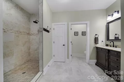 Bath - 880 Shiloh Unity Rd, Lancaster, SC 29720 photo 3 of 5