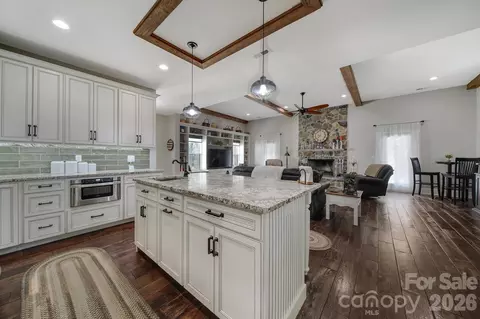 Kitchen - 880 Shiloh Unity Rd, Lancaster, SC 29720 photo 4 of 5