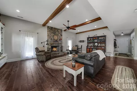 Living - 880 Shiloh Unity Rd, Lancaster, SC 29720 photo 2 of 2