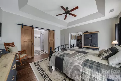Bedroom - 880 Shiloh Unity Rd, Lancaster, SC 29720 photo 2 of 4