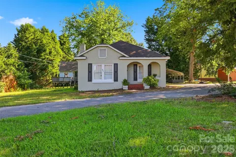 623 E Ohio Ave, Bessemer City, NC 28016